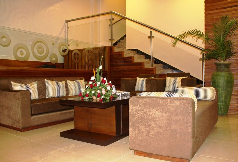 Best Western Premier Garden Hotel Ентебе Екстериор снимка