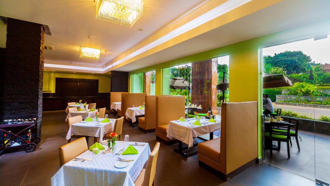 Best Western Premier Garden Hotel Ентебе Екстериор снимка